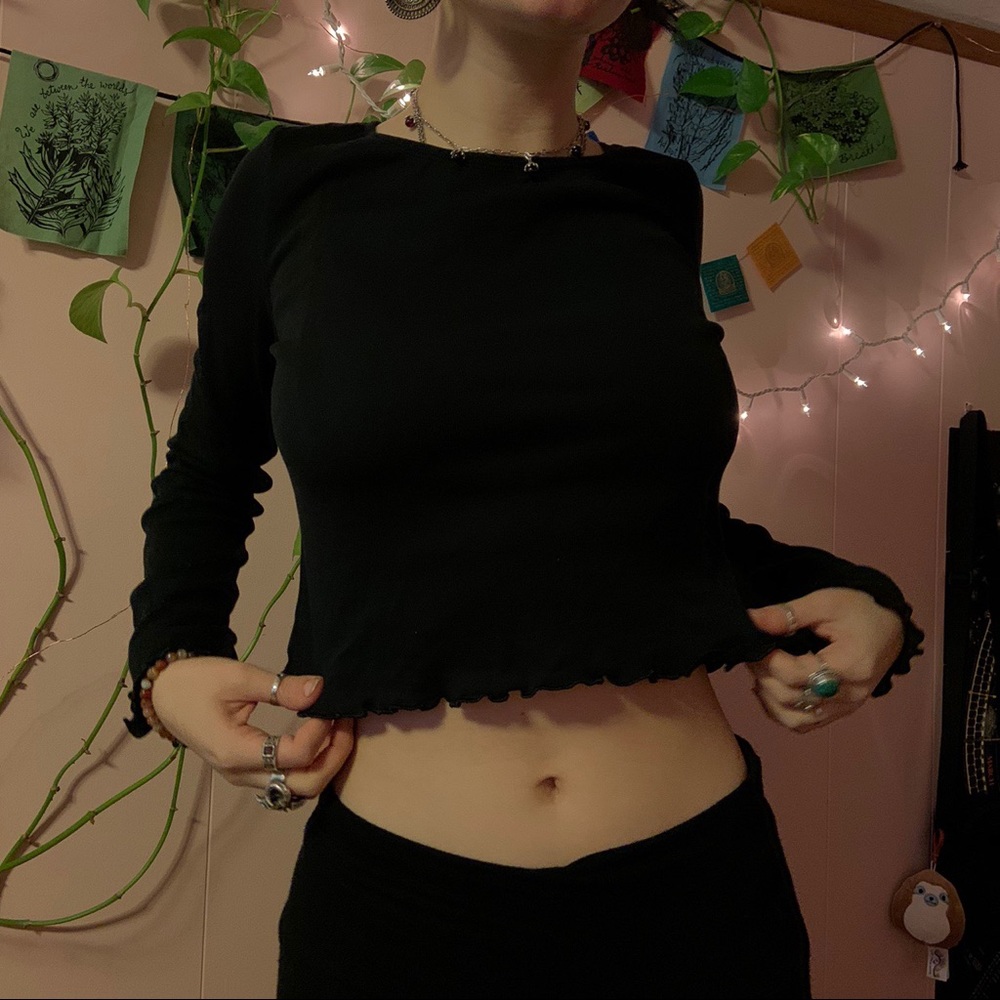 Black crop top